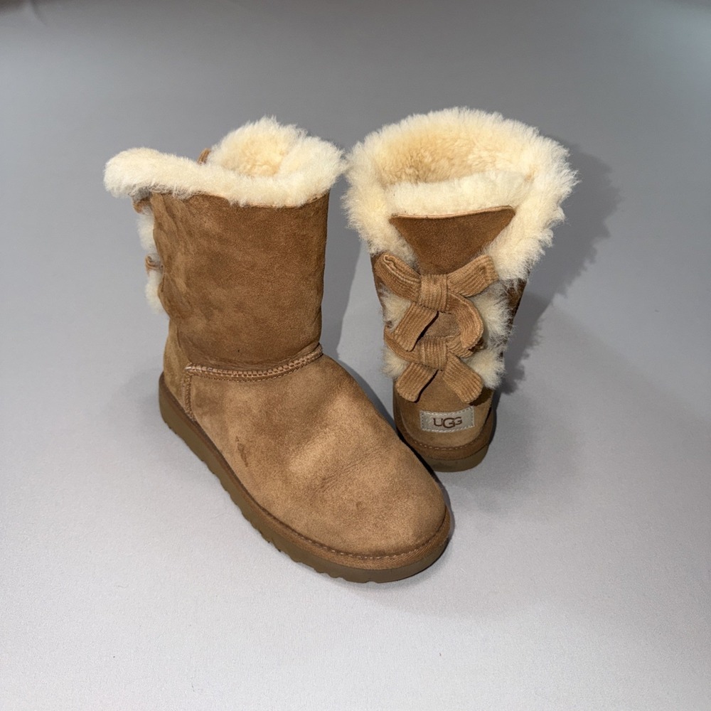UGG Bailey Corduroy 2-Bows Woman's Size 7 Chestnut Wool Shearling Sheepskin